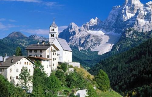 BEBING LOISIRS CULTURE ORGANISE UN VOYAGE EN BUS, DANS LES DOLOMITES, DU 25 AU 29 AOUT 2017